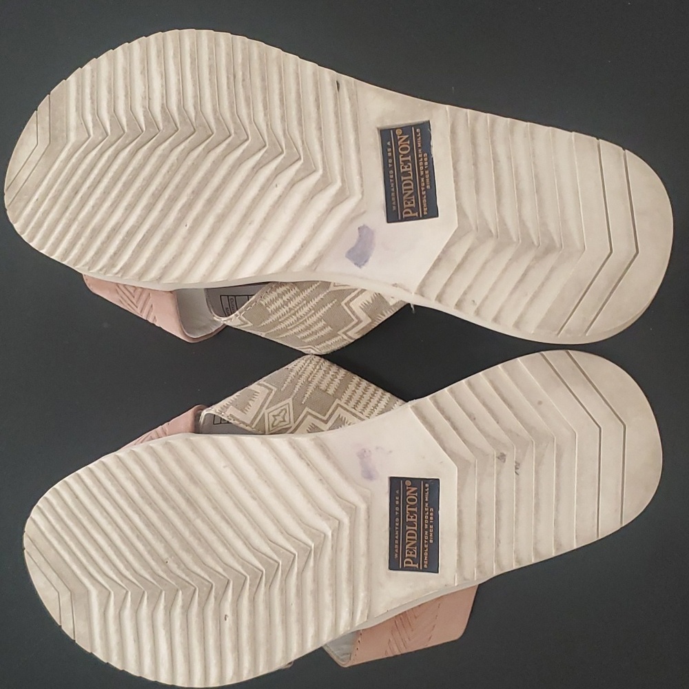 Euc Pendleton Leather Sandals. Sz 9 - image 2